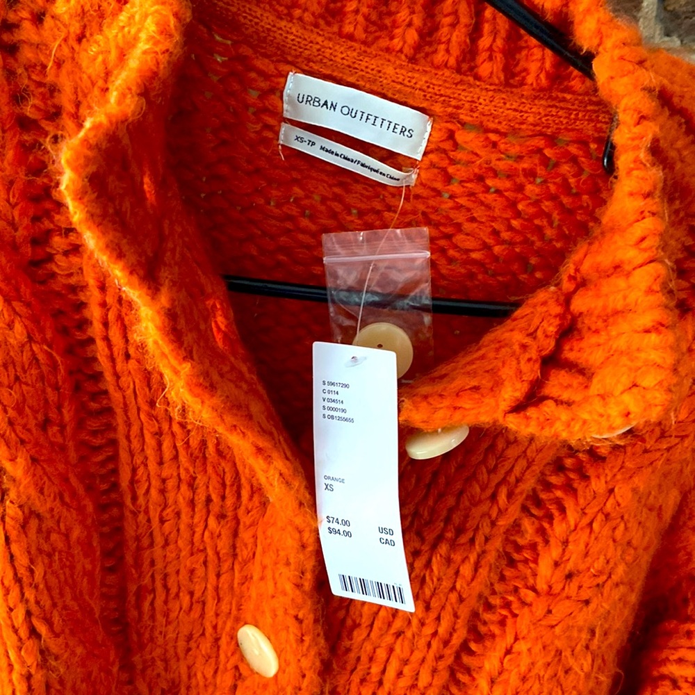 NWT RARE🍊🧡Warm Orange Oversized Crop Sweater by Urban Outfitters